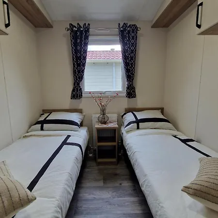 Chalet Cozy With Spacious Garden On A