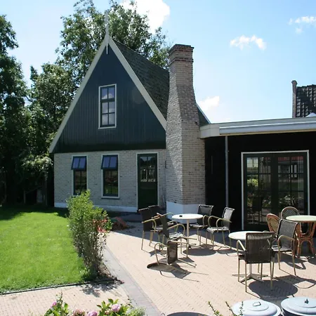 Chalet Cozy With Spacious Garden On A