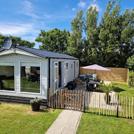 Chalet Cozy With Spacious Garden On A Hippolytushoef